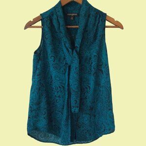 Banana Republic Size XS Blue & Black Paisley Blouse